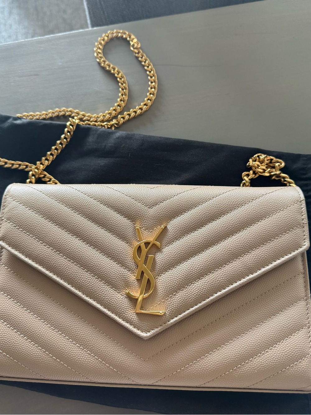 Saint Laurent Cassandre Matelassé Leather Wallet on a chain - Picture 2 of 16
